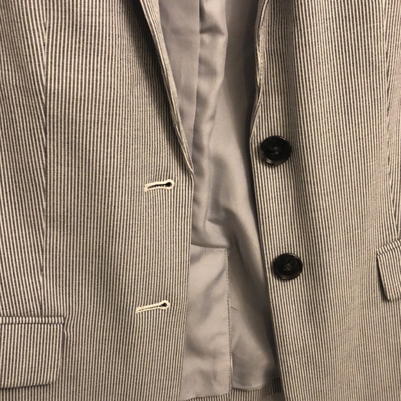 Ann Taylor Blue Seersucker 2 Button Blazer - Picture 6 of 6